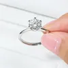 Bagues de cluster Lesf 2 Moissanite Diamond Ring 925 Silver Engagement Classic Round Cadeau de mariage pour femmes 265C