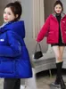 Damen-Trenchcoats für Damen, hell glänzende Oberfläche, kurzer, mit Baumwolle gefütterter Mantel im Kendall-Stil, lockere Kapuzentasche, Schnürung, dickerer Parka