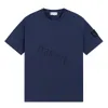 Designermanchetten met merklogo, ronde hals, schouderdruppel, lichtgewicht korte mouwen, hoogwaardig, minimalistisch bedrukt T-shirt