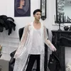 Męskie koszulki męskie mężczyźni Summer pusta koronkowa seksowna długa koszula nocna klub hip hop punk scena kostium Kobiety Vintage Mesh See-Through Blouse Cloak 231205