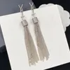 Diseñador de moda Stud clásico Cuelga los pendientes de las borlas de la lámpara para la joyería de compromiso del regalo de los amantes de la boda del partido de las mujeres de la señora para B236D