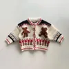 Unten Mantel 3797C Ins Koreanische Kinder Gestrickte Pullover Herbst Winter Baumwolle Weiche Mode Bär Jungen Strickjacke Mädchen 231205