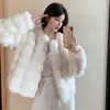 女性の毛皮のフェイクファーマントーen fausse fourure femme mode coreenne cardigan combine en plumes chaudes manteau d'Exterieur Court Pour Femme 231205