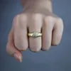 Pierłdy ślubne 100% 925 Sterling Srebrny, gruby skręcony sygnet Chunky Dome Pierścień Złoty Kolor Clear CZ Paved Stacking Band Pierścienie Kobiet Jewelry 231205