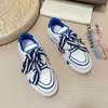 25% rabatt Sport 2024 Wang Yibo Samma stjärna Sport Redemptio Small White Shoes Lovers Casual Leather Lace Up Skate Shoe