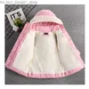 Piumino 2-8 anni Giacca invernale calda per ragazze Collo in pelliccia Cappello rimovibile Fodera in peluche Cappotto pesante con cappuccio per bambini Capispalla per bambini Invia guanti Q231205