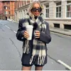 Scarves Classic Black White Plaid Scarf Women Luxury Soft Scarf Women's Winter Warm Thickened Long Shawl Designer Scarf Accessories 231205