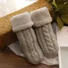 Five Fingers Gloves Fashion Women Twist Flowers Wool Knit MittensUnisex Double Thicken Plus Velvet Full Finger Cashmere Warm Driving Mittens L45 231205