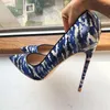 Klänningskor blå kvinnor patent tryckt spetsiga tå höga klackar 8 cm 10 cm 12 cm anpassa damer chic stilettpumpar glider på