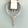 Set di gioielli in stile moda di design da donna con montatura in madreperla bianca con diamanti placcati in oro a forma di serpente a catena larga, collana, orecchini, anello