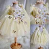 Robes de demoiselle d'honneur perlées jaunes pour mariage, col en V, appliques 3D, robes de concours en tulle, longueur au genou, robe de bal pour enfants, robe d'anniversaire