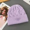 Gorro de punto de cachemira de invierno versátil a la moda para hombres y mujeres