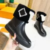 Mulheres Botas De Luxo Designer Bota De Alta Qualidade Senhora Sapatos De Pele Moda Letras Clássicas Flor Sapato Meia Pelúcia Botas Australianas De Couro Preto Marrom