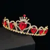 Hårklämmor Barrettes Barock guldfärg Tiaras Red Heart Queen Princess Crowns Crystal pannband Kid Girls Wedding Accessiories J263A