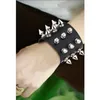 Charm Armbänder 1 stücke Gothic Armband Vintage Punk Stil Nieten Spike Wrap Armband Breite Manschette PU Leder Metall Mode Armreifen274l