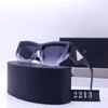 Créateur de lunettes de soleil de luxe haut de gamme pour hommes et femmes, nouvelles lunettes de protection avec protection UV, lunettes de soleil à la mode et tendance avec étui à lunettes original