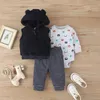 Kläderuppsättningar 3delar Fall Toddler Boy Outfits Korean Casual Cartoon Cute Hooded Fleece Vestbodysuitpants Född babykläder BC753 231204