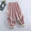 Kvinnors byxor vintage söta lolita blommar kvinnor kawaii spets ruffles lapptäcke lösa flickor avslappnad elastisk midja byxor ropa mujer