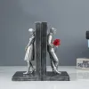 Dekorativa objekt Figurer Bookends Book Holder Banksy Sculpture Home Decoration Bookhelf Decor Living Room Library Office Display 230321