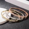 Designer-Armbänder für Männer und Frauen. High-End-Luxus-Sternarmband aus Sterlingsilber für Damen mit schmaler Schnalle, ewiger Ring, vergoldet mit K-Roségold-Diamanten