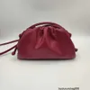 デザイナークラッチバッグBottegavveneta Womens Pouches Cilnhu Cloud Bag Womens French Nicheインターネット有名人プリーツdumplingバッグ新しいトレンディレザーソフトレースhbmn