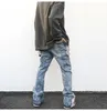 Mäns jeans nödställda stänk bläck flare jeans urban streetwear lapp mens graffiti bred jean hip hop tvättade blå smal fit denim byxor män 231206