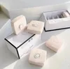 C Logo N5 Handgemaakte zeep Luxe zepen voor meisje en jongen Luxe ontwerpers Badkamergebruik Lichaamsreinigingsgereedschap Gezichtsschoon Les Savons The Soaps 75g * 5 stks / set Nieuwe collectie