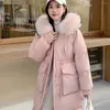 Kadın Trençkotları 2023 Moda Yüksek Kaliteli Koreli Koreli Kırık Kış Giyim Yaka Drawstring Bel Bandı Uzun Down Down Ceket