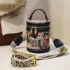 Abendtaschen 2023 Eimertasche Handy Vielseitig Cartoon Bär Schulter Niedliche Umhängetasche Handtasche Bolso de Mujer 231206