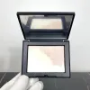 Poudre prismatique réfléchissant la lumière Pouder Prismatique Reflechissant La Lumière 10g Poudre fixatrice de maquillage pour le visage perfectionnant le teint