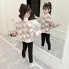Zestawy dziewcząt Sweter dla dzieci płaszcz znany stylowy plus aksamitny zagęszcza ciepłe zimowe jesienne wierzchołki polarowe ubranie dla dzieci 231202