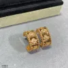 Orecchini a clip rotondi con piccolo anello a forma di quadrifoglio rotondo in cristallo pieno di rame del designer di marca Perle con fascino vintage per gioielli da donna regalo per feste