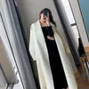 Damenjacken Eleganter Midi-Wollmischungsmantel Frauen Koreanische verdickte lange Bandage Übergroße Schnür-Outwear Weiße Strickjacke Wollmantel 231205