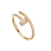 Designer Carter High Gold Full Diamond Ring Ring Men's Women's Full Diamond High -klass individualiserad