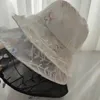 ベレーツレディースサマーレース3Dバタフライ刺繍帽子韓国スタイルのファッションエレガントなトーピーシルクファブリックガーゼビッグブリムサン
