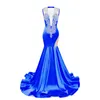 Königsblaue Meerjungfrau-Abschlussballkleider, sexy, transparenter V-Ausschnitt, Perlen, Kristalle, Rüschen, lange Abendkleider, Cutaway-Seiten, Damen-Anlasskleid BM3502