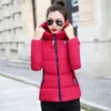 レディースダウンパーカーフード付き濃い暖かい短いジャケットコットンパッド入りパーカーベーシックコート女性冬の女性アウターウェア5xl 231206