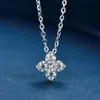 ペンダントネックレストレンディ0 4ct DカラーVVS1 Moissanite Cloverネックレス