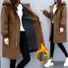 Gabardinas para mujer Abrigo de invierno Longitud media Plus Terciopelo Espesar Chaqueta Parkas de algodón cálido Tamaño grande con capucha Mujer Abrigo cortavientos