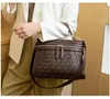 ファッションPUレザー財布と女性向けハンドバッグ2024高級デザイナーショルダーバッグレディースカジュアル高品質のクロスボディバッグ