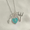 M13R hänge halsband S925 Sterling Silver Plated Sweet Love Heart Letters Designer Pendant Necklace 18K Gold Cross Chain Choker Blue Lovely Hearts Neckor