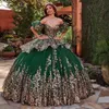 Mexikanska flickor Emerald Green Quinceanera klänningar Guld Applique Lace-up Corset Sweet 16 Pageant Gowns Vestidos de XV 15 Anos