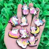 MOQ 20 pièces dessin animé Animal cheval licorne beignet crème glacée PVC Kawaii breloques de chaussures pièces de chaussures accessoires boucle de décoration pour bandes Bracelets enfant cadeau de noël