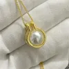 S925 Sterling Silver Plated Sweet Luxury Pearl Designer Pendant Necklace 18K Gold Cross Chain Choker Hårt slitage Eleganta halsband bröllop smycken