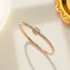 Armband Designer-Armband Mode-Diamant-Set Titan-Stahl-Armband Roségold Offenes Armband Hersteller Großhandel