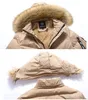 Męskie w dół parkas zima ciepłe grube wełniane wełniane męskie męskie mens swobodna wiatroodporna futrzana kurtka kołnierzowa modna bawełniana podkładka parka 231206