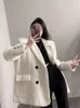 Costumes pour femmes Blazers de luxe rétro blanc Blazer femmes à manches longues velours côtelé mode coréenne printemps automne veste bureau dame affaires Casua 231206