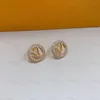 Stijlvolle Stud Earring Designer voor vrouwen Luxe ontwerpers Sieraden Mannen Letter V Oorbellen Klassieke gouden oorringen Bruiloft orecchini Accessoires f fds