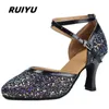 Scarpe da ballo RUIYU Scarpe da ballo latino per donna Adulto Morbido Tango Salsa Scarpe da ballo sportive Moda Paillettes Bianco e nero 231205