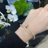 Дизайнерские браслеты для мужчин и женщин. Роскошный браслет Seiko Nail с бриллиантами. Женский позолоченный браслет Sky Star. Креативная пара.